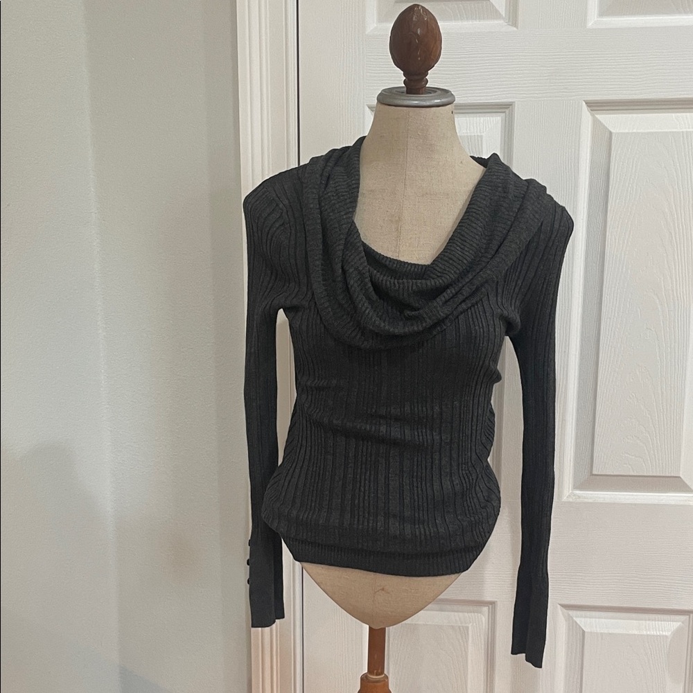 It’s our time ribbed pullover cowl neck Sweater grey Rayon blend women’s size M